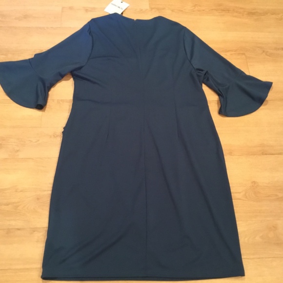 NWT Hanna Nikole Bell Sleeve Ruched Wrap Cocktail Dress Plus Size 22W - Picture 9 of 9